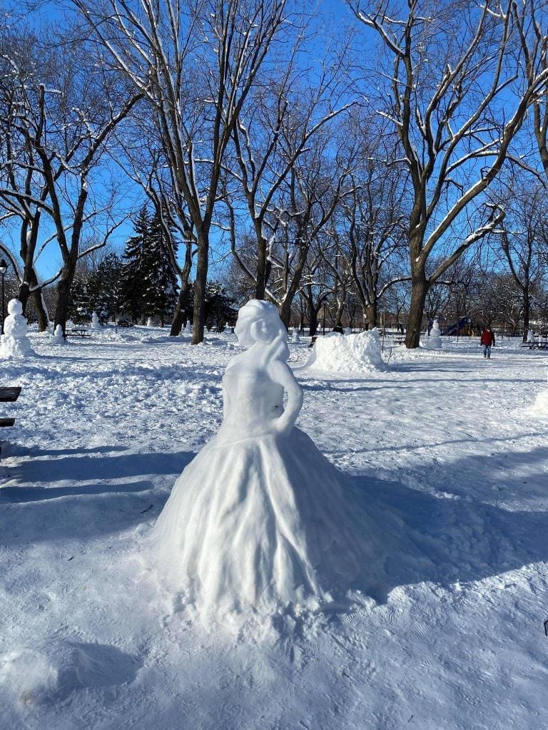 Princesse de neige du Petit-Laurier dans le secteur du Plateau Mont-Royal
