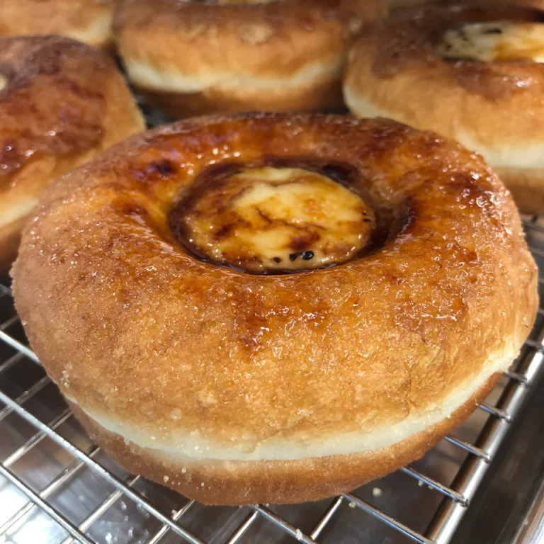 Beigne à la crème brûlée