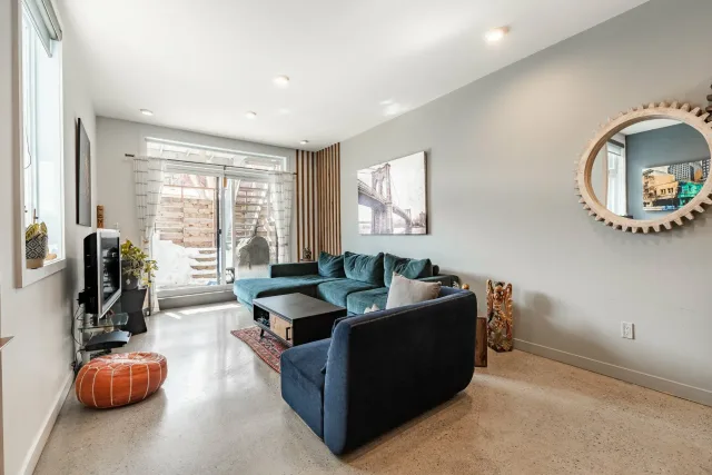 Appartement vendu, Ville-Marie