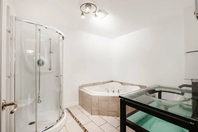 Appartement vendu, Ville-Marie