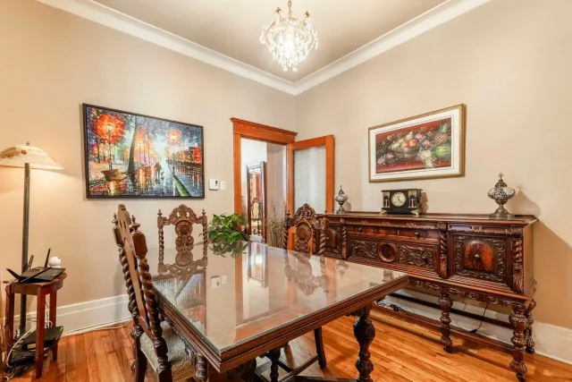 Plex vendu, Le Plateau-Mont-Royal
