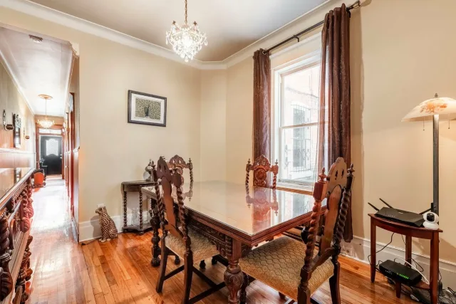 Plex vendu, Le Plateau-Mont-Royal