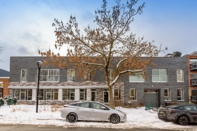 Bâtisse commerciale/bureau vendue, Rosemont/La Petite-Patrie