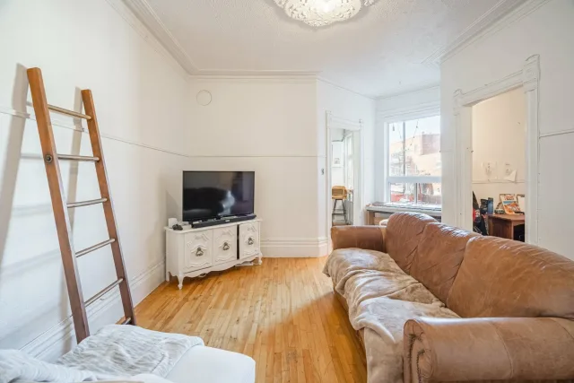 Triplex vendu, Le Plateau-Mont-Royal