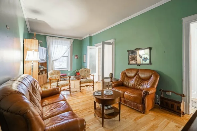 Triplex vendu, Le Plateau-Mont-Royal