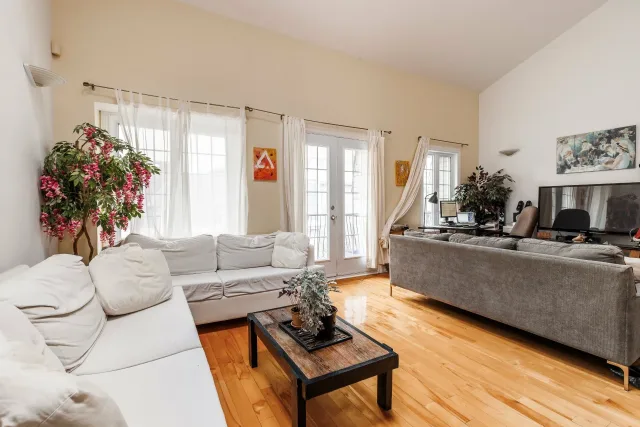 Appartement vendu, Ville-Marie