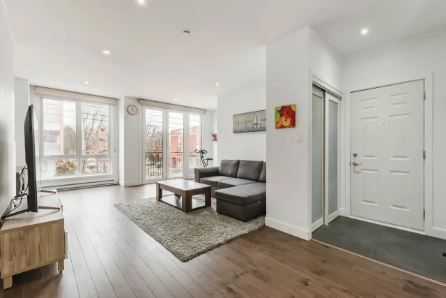 Appartement vendu, Outremont