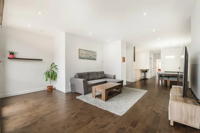 Appartement vendu, Outremont