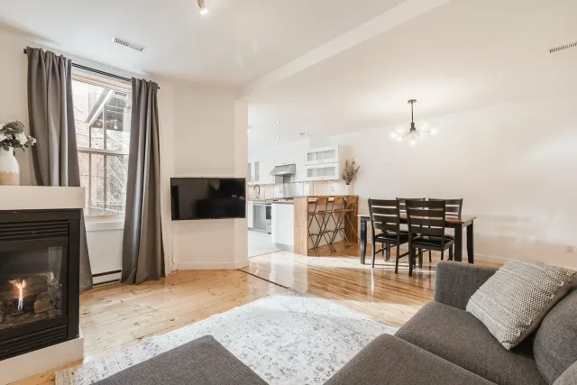 Duplex vendu, Le Plateau-Mont-Royal