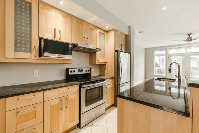 Duplex vendu, Le Plateau-Mont-Royal
