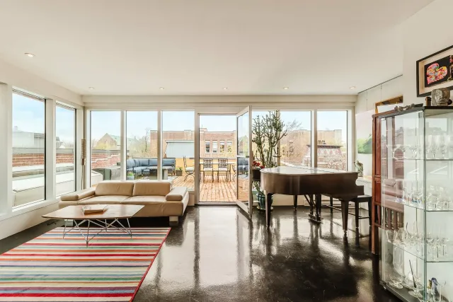 Plex vendu, Le Plateau-Mont-Royal