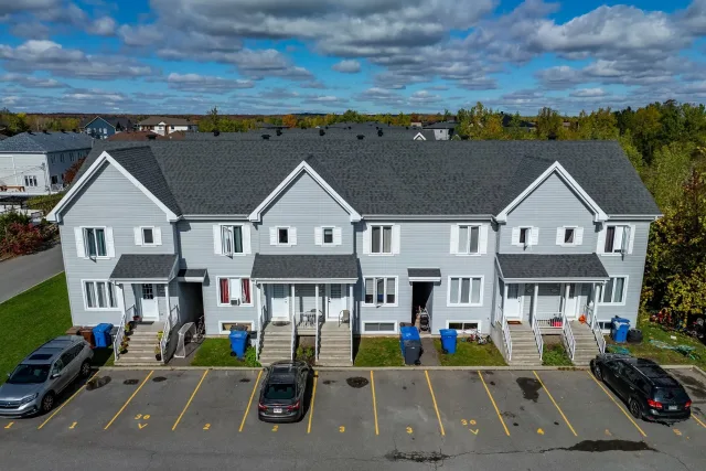 Plex vendu, Granby