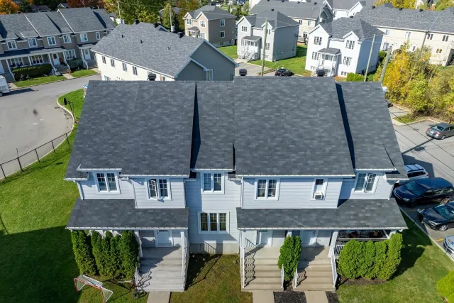 Plex vendu, Granby