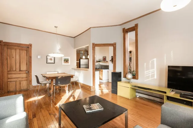 Duplex vendu, Le Plateau-Mont-Royal