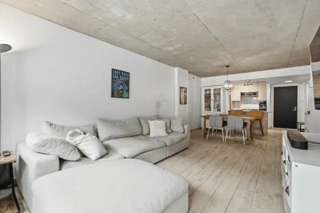 Appartement vendu, Ville-Marie