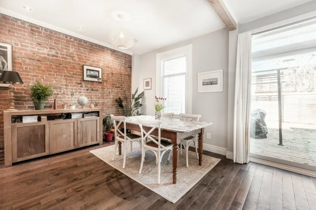 Duplex vendu, Le Plateau-Mont-Royal
