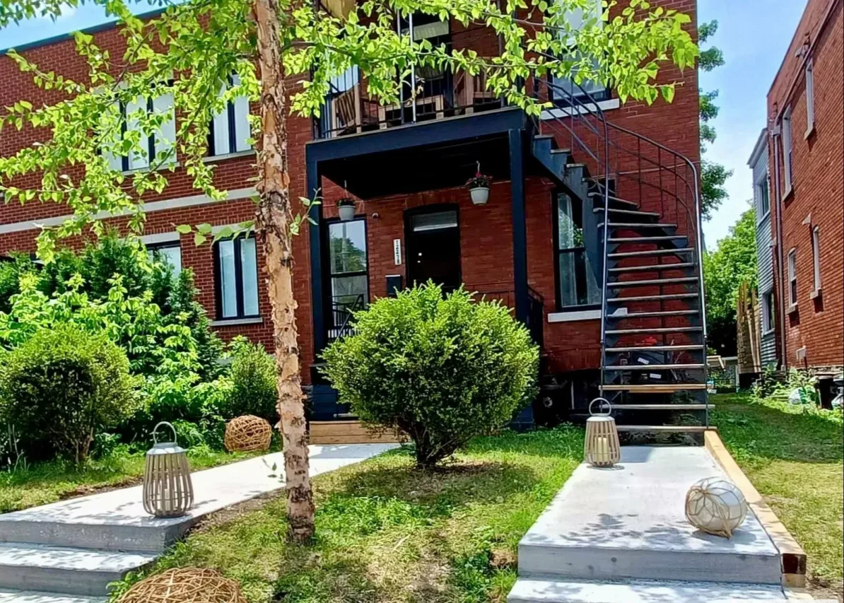 Duplex vendu, Ahuntsic-Cartierville