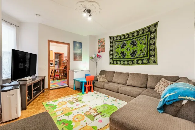 Triplex vendu, Le Plateau-Mont-Royal