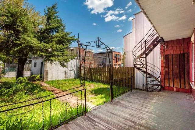 Duplex vendu, Le Plateau-Mont-Royal