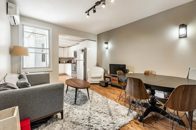 Duplex vendu, Le Plateau-Mont-Royal