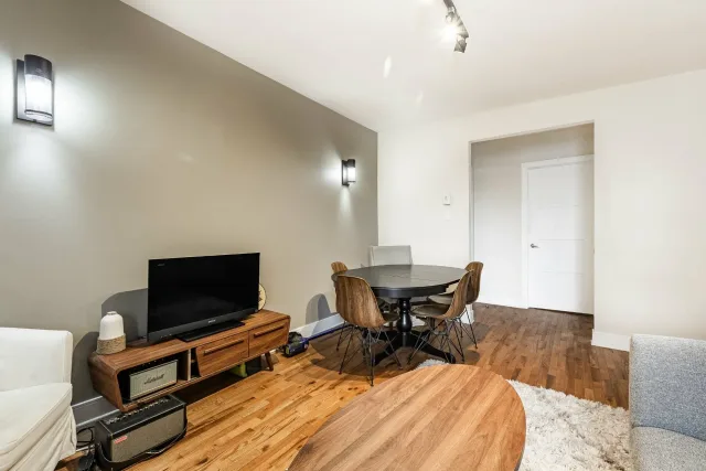 Duplex vendu, Le Plateau-Mont-Royal