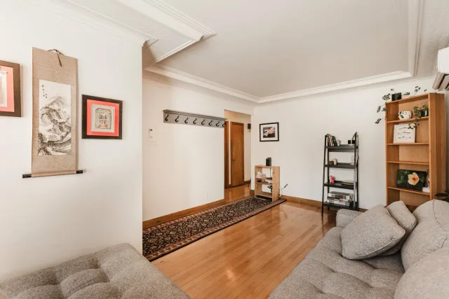 Triplex vendu, Le Plateau-Mont-Royal
