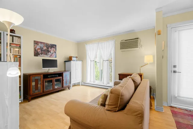 Appartement vendu, Ville-Marie