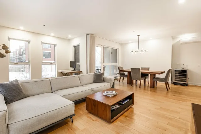 Appartement vendu, Outremont