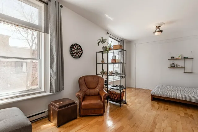 Quadruplex vendu, Le Plateau-Mont-Royal