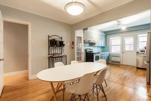 Plex vendu, Le Plateau-Mont-Royal