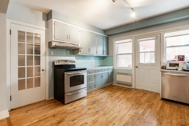 Plex vendu, Le Plateau-Mont-Royal