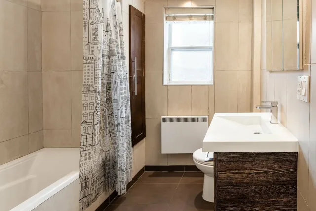 Plex vendu, Le Plateau-Mont-Royal