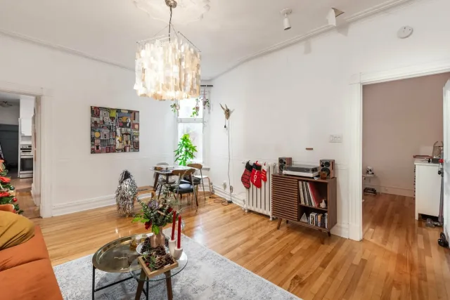 Triplex vendu, Le Plateau-Mont-Royal
