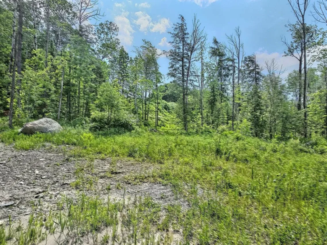 Terrain vacant vendu, Magog
