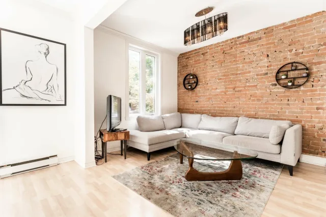 Appartement vendu, Outremont