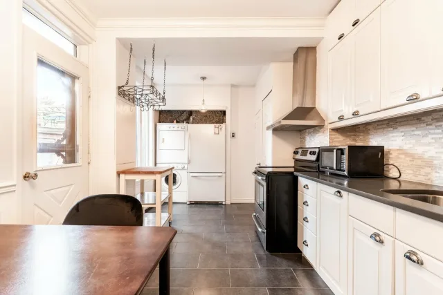 Appartement vendu, Outremont