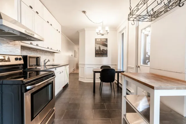 Appartement vendu, Outremont