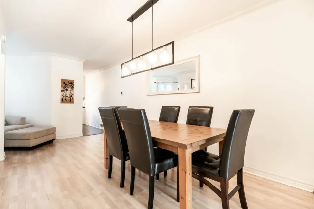 Appartement vendu, Outremont