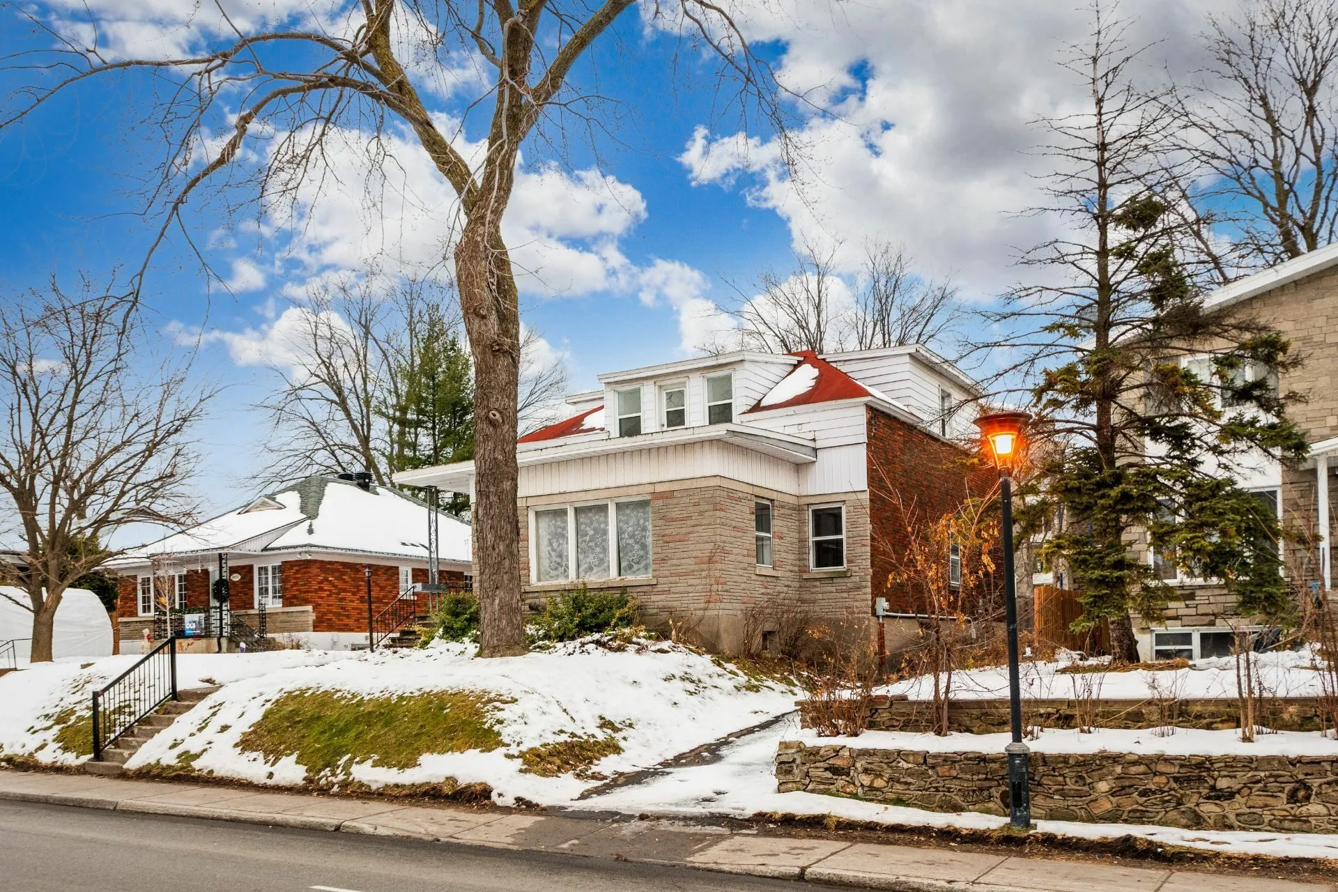 Two or more storey sold, Ahuntsic-Cartierville