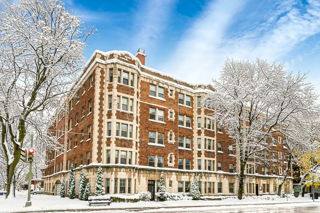 Condo commercial vendu, Westmount