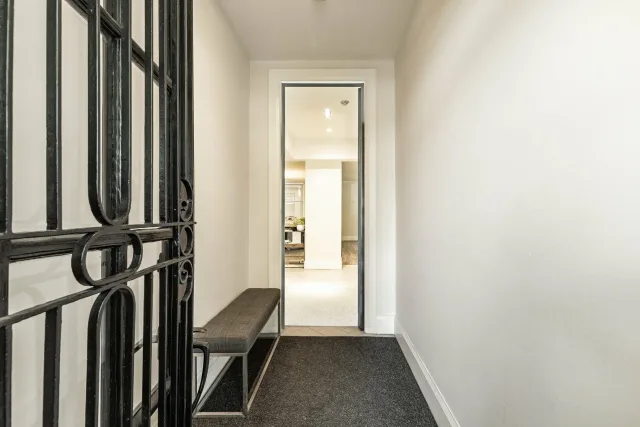 Condo commercial vendu, Westmount
