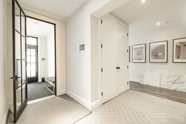 Condo commercial vendu, Westmount