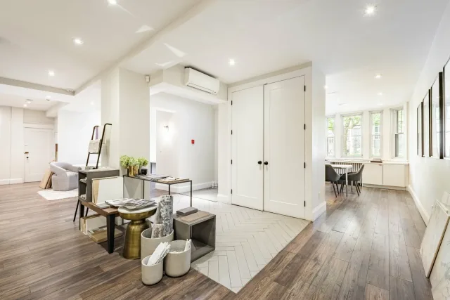 Condo commercial vendu, Westmount