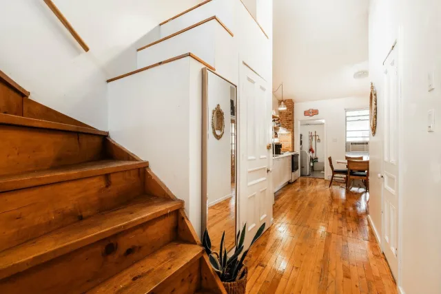 Duplex vendu, Le Plateau-Mont-Royal