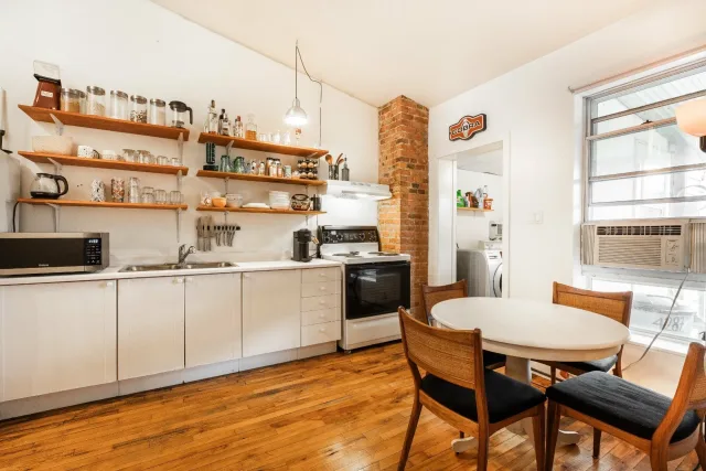 Duplex vendu, Le Plateau-Mont-Royal